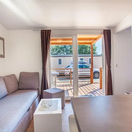 Üdülőpark Mobile Homes Rapoca 3*