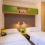 منتزه العطل Mobile Homes Rapoca نيغيزيني